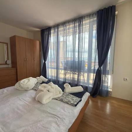 Sea Whisper Apartment