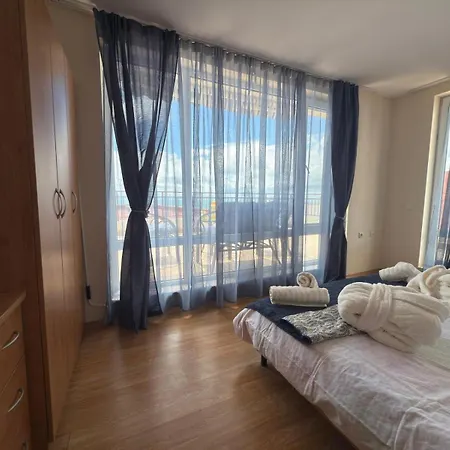 Sea Whisper Apartment *